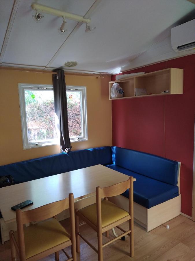 Camping Homair Domaine Des Iscles Mobil-Home Climatise ラ・ロック・ダンテロン エクステリア 写真